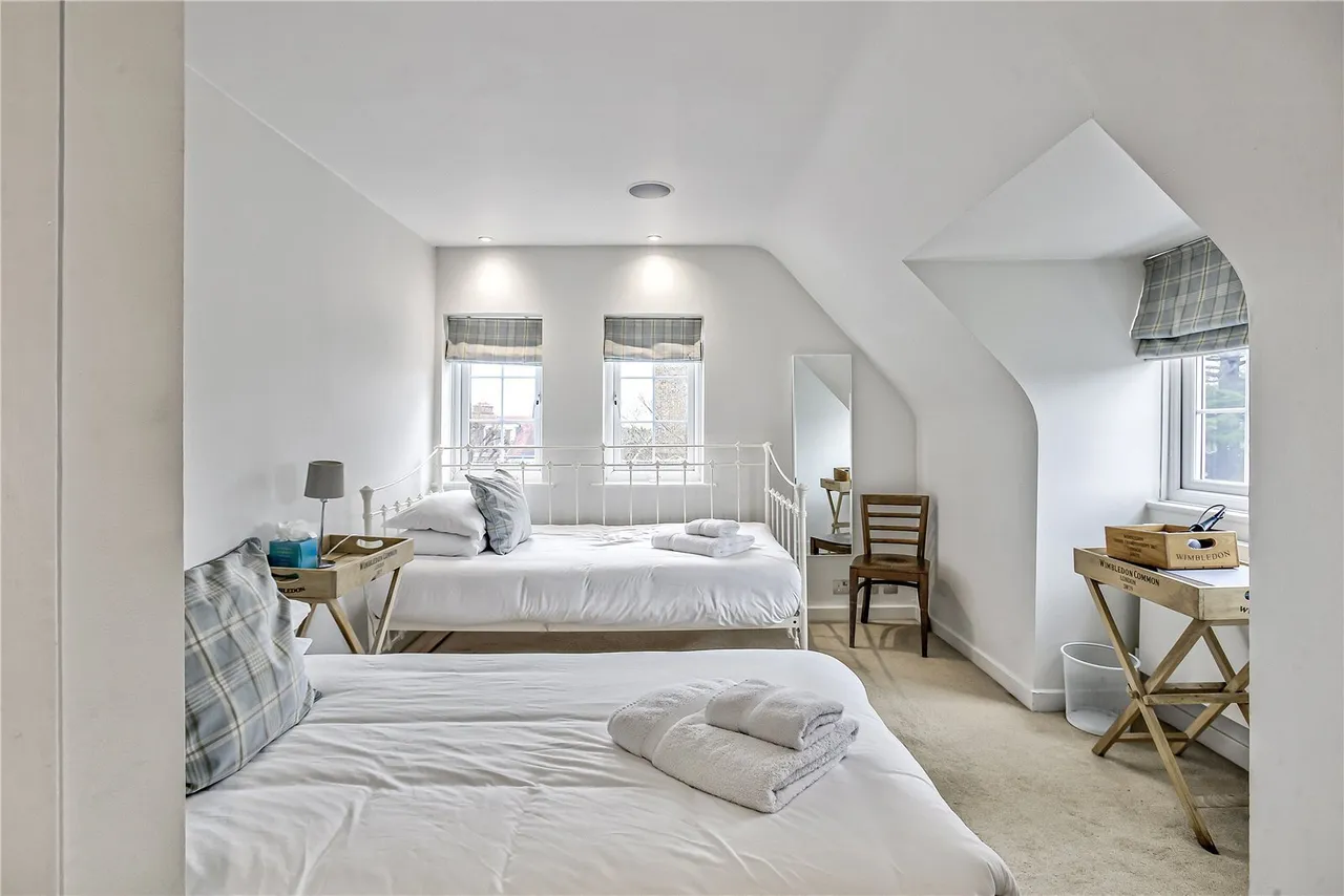 Church Road, Wimbledon Village, London, SW19, photo 19