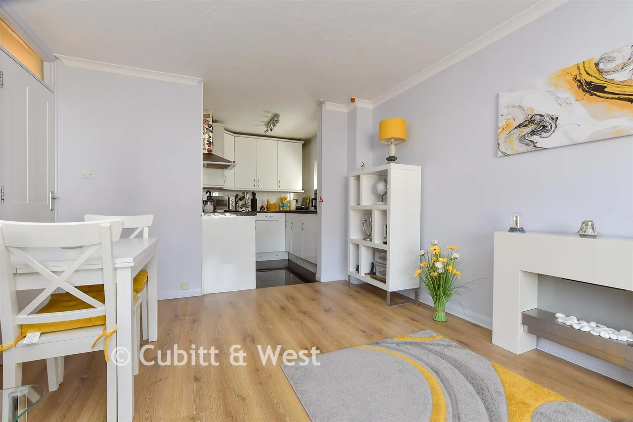 Brighton Road, Purley, CR8, photo 7