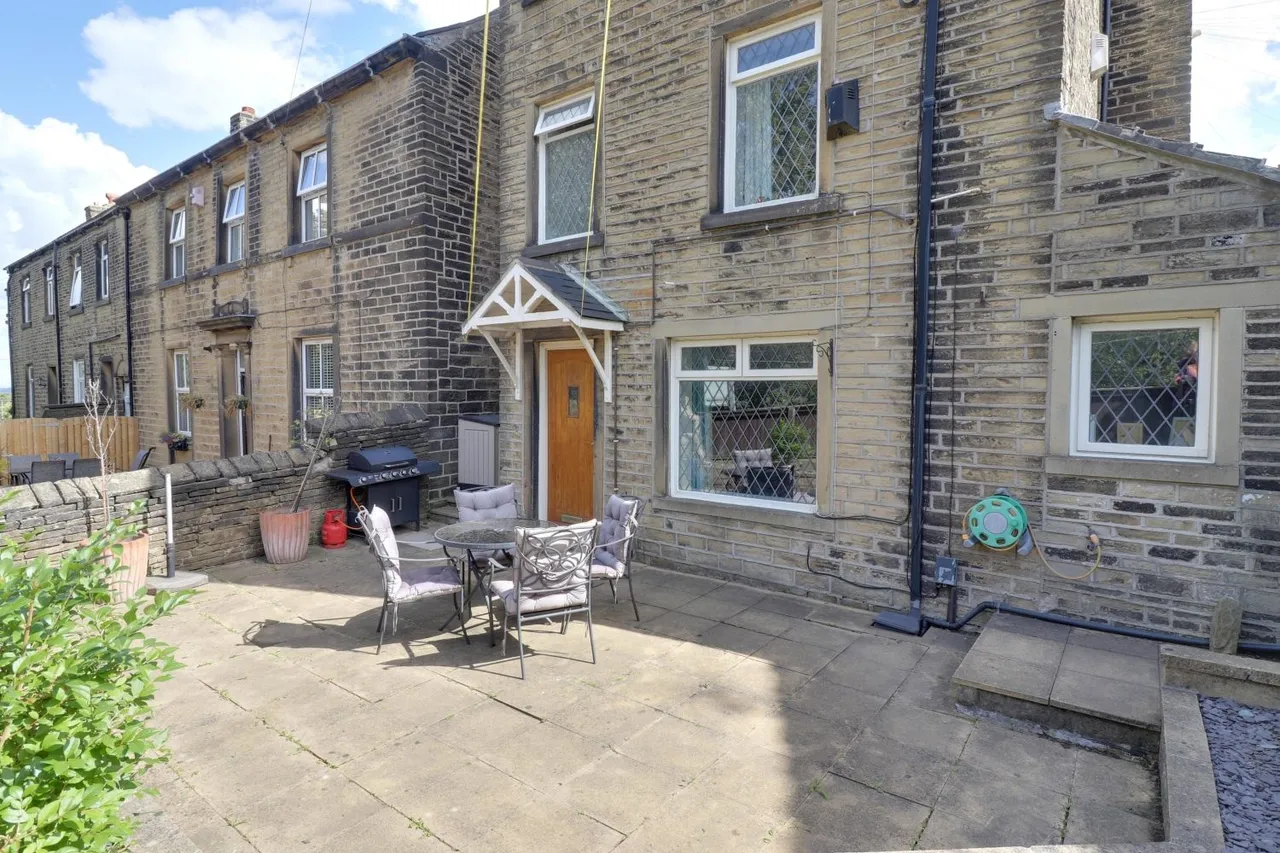 Meltham Road, Netherton, HD4, photo 13