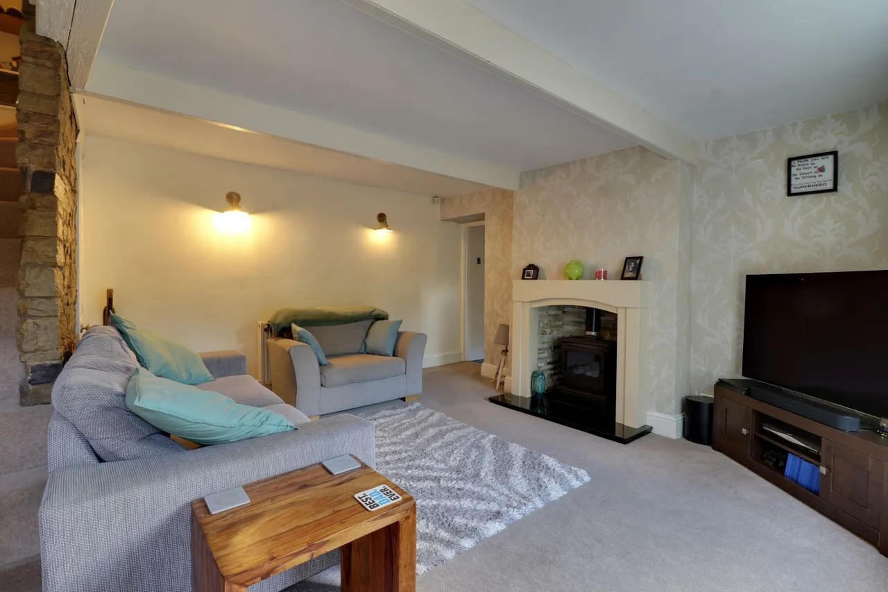 Meltham Road, Netherton, HD4, photo 6