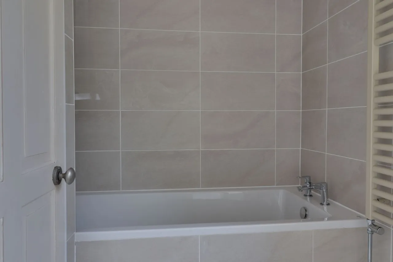 Meltham Road, Netherton, HD4, photo 10
