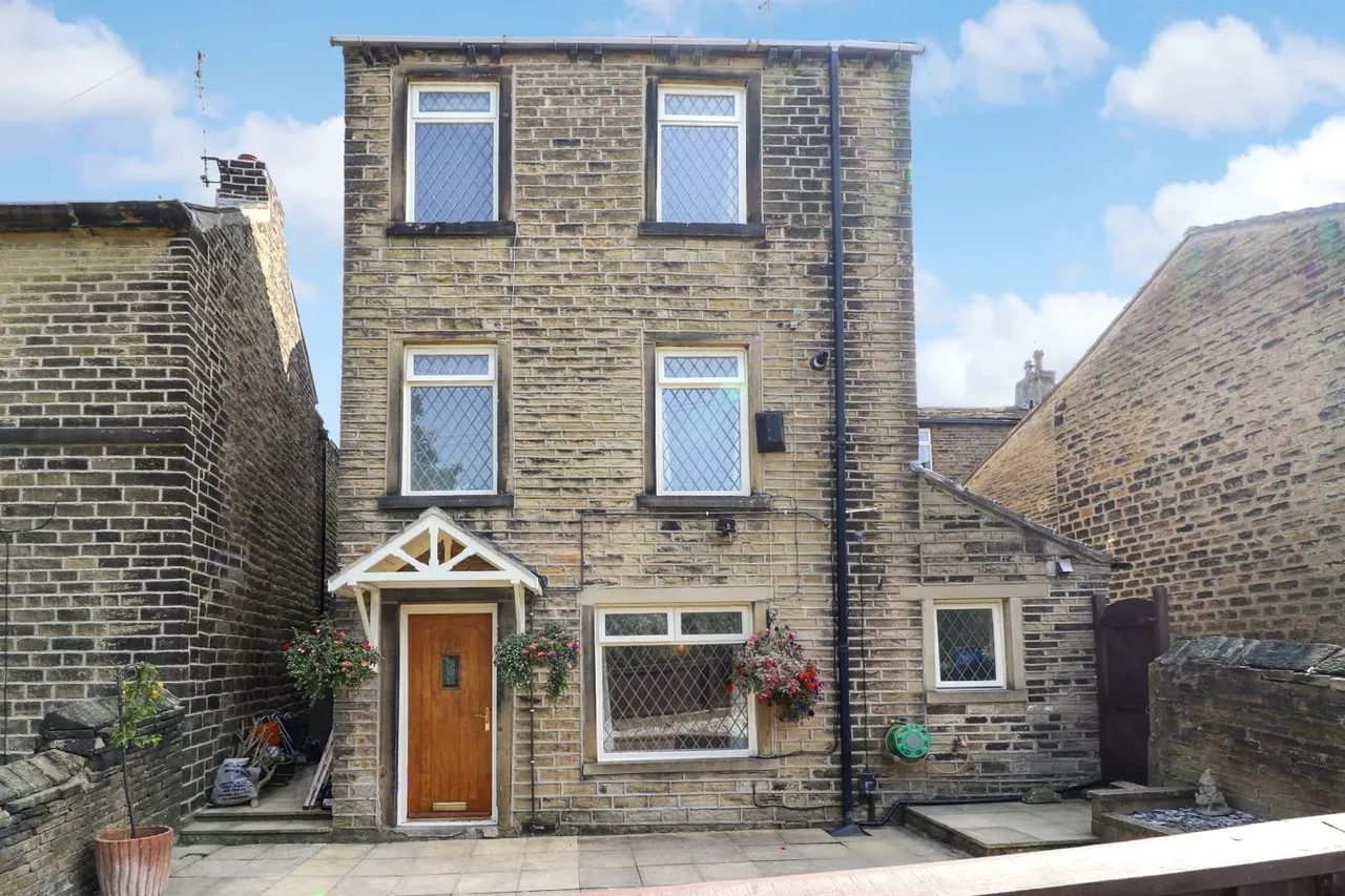 Meltham Road, Netherton, HD4, photo 3