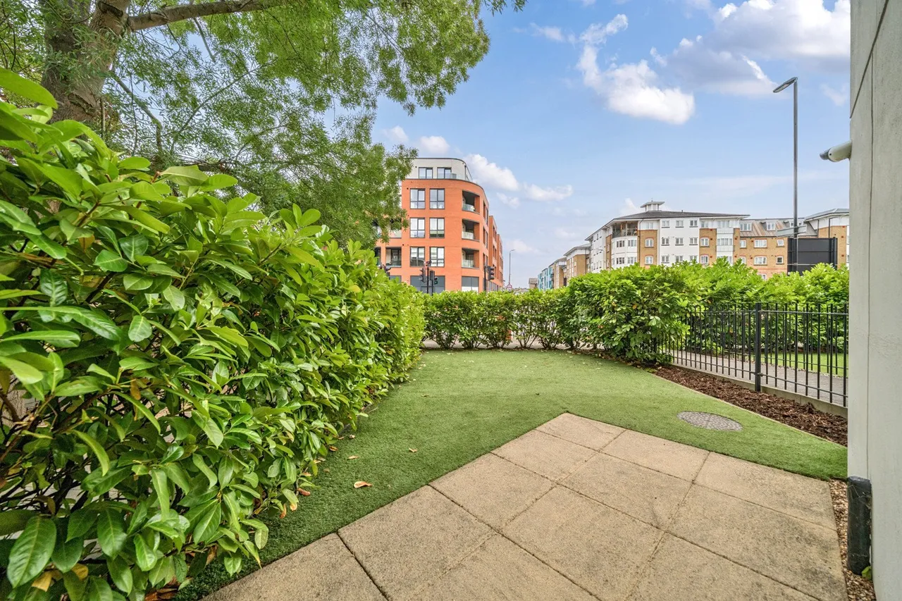 Masons Hill, BR2, photo 15