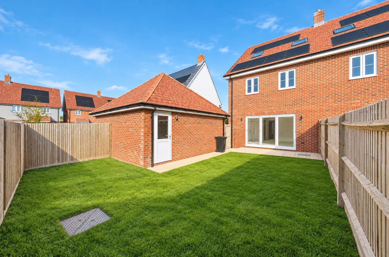 Angmering, BN16, photo 15
