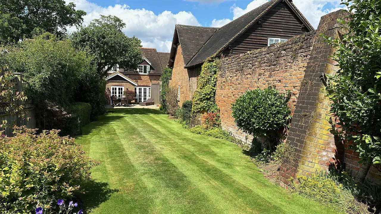 Station Road, Brookmans Park AL9 7SL, photo 10