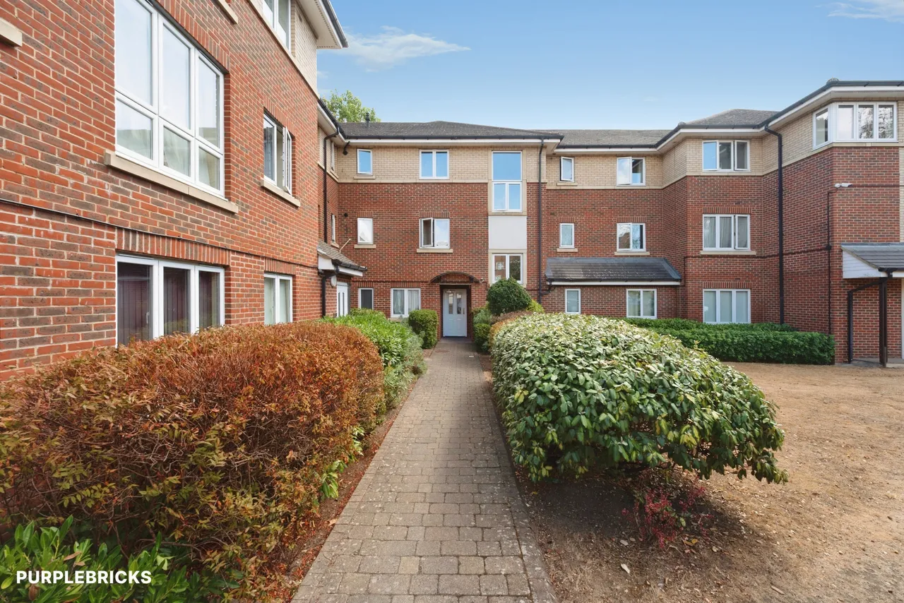 Grasgarth Close, London, W3, photo 16