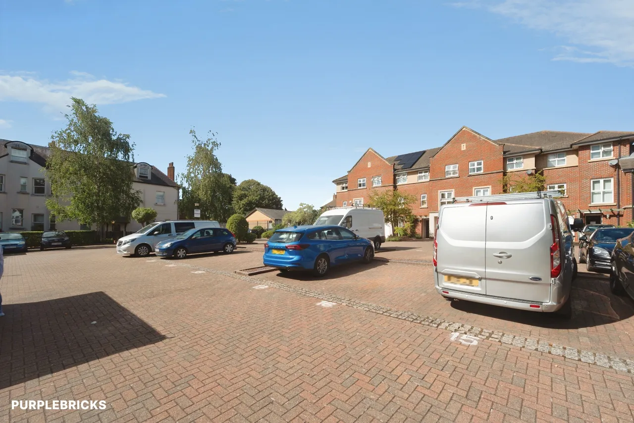 Grasgarth Close, London, W3, photo 13
