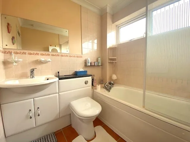 The Walk, Walton, Felixstowe, Suffolk, IP11 9DA, photo 11