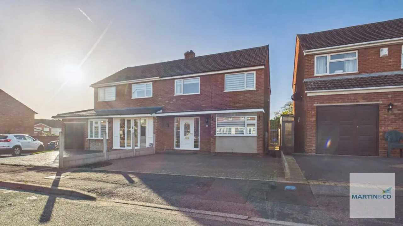 Torc Ave, Tamworth, B77, photo 25
