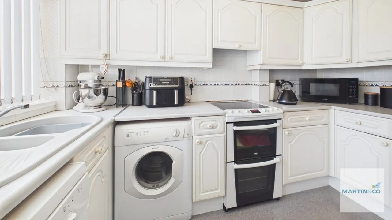 Torc Ave, Tamworth, B77, photo 8
