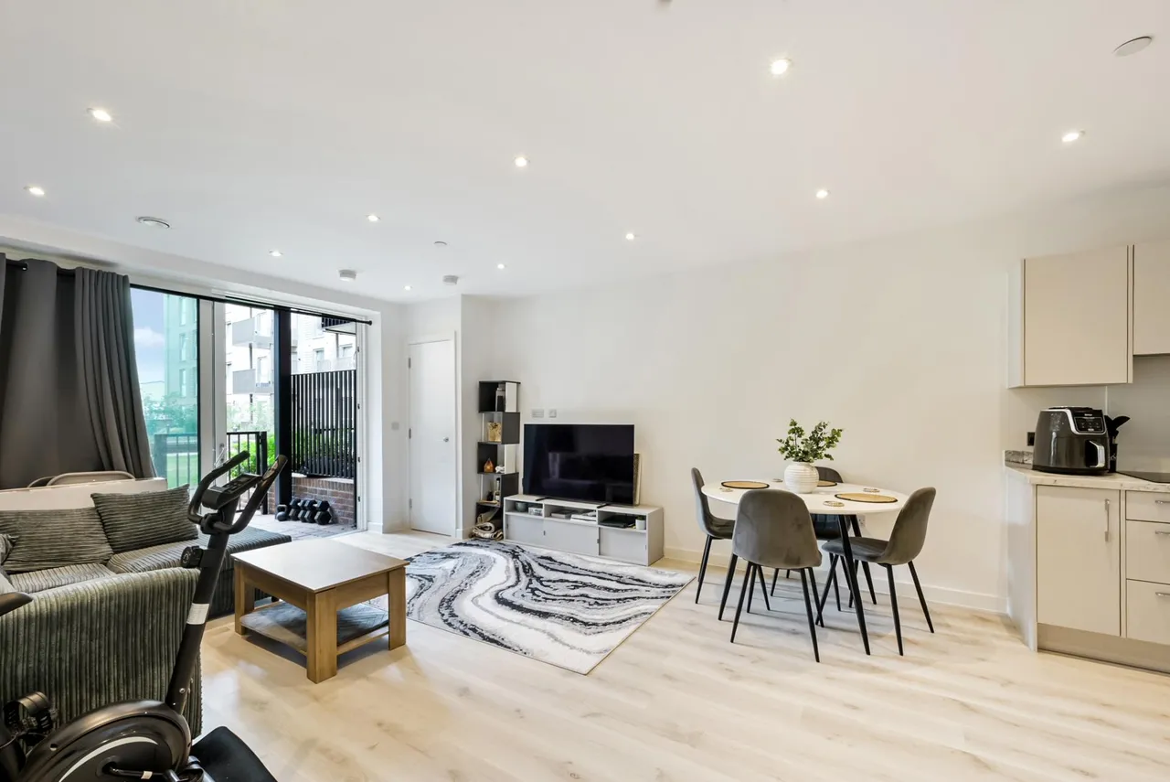 Luxton House, Barking, IG11, photo 4