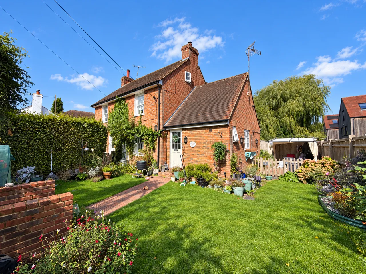 3 bed house for sale, The Street, Appledore, TN26