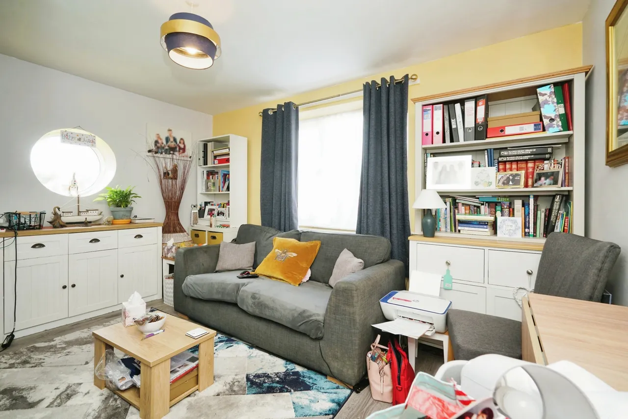 Masefield Drive, Bolton, photo 5