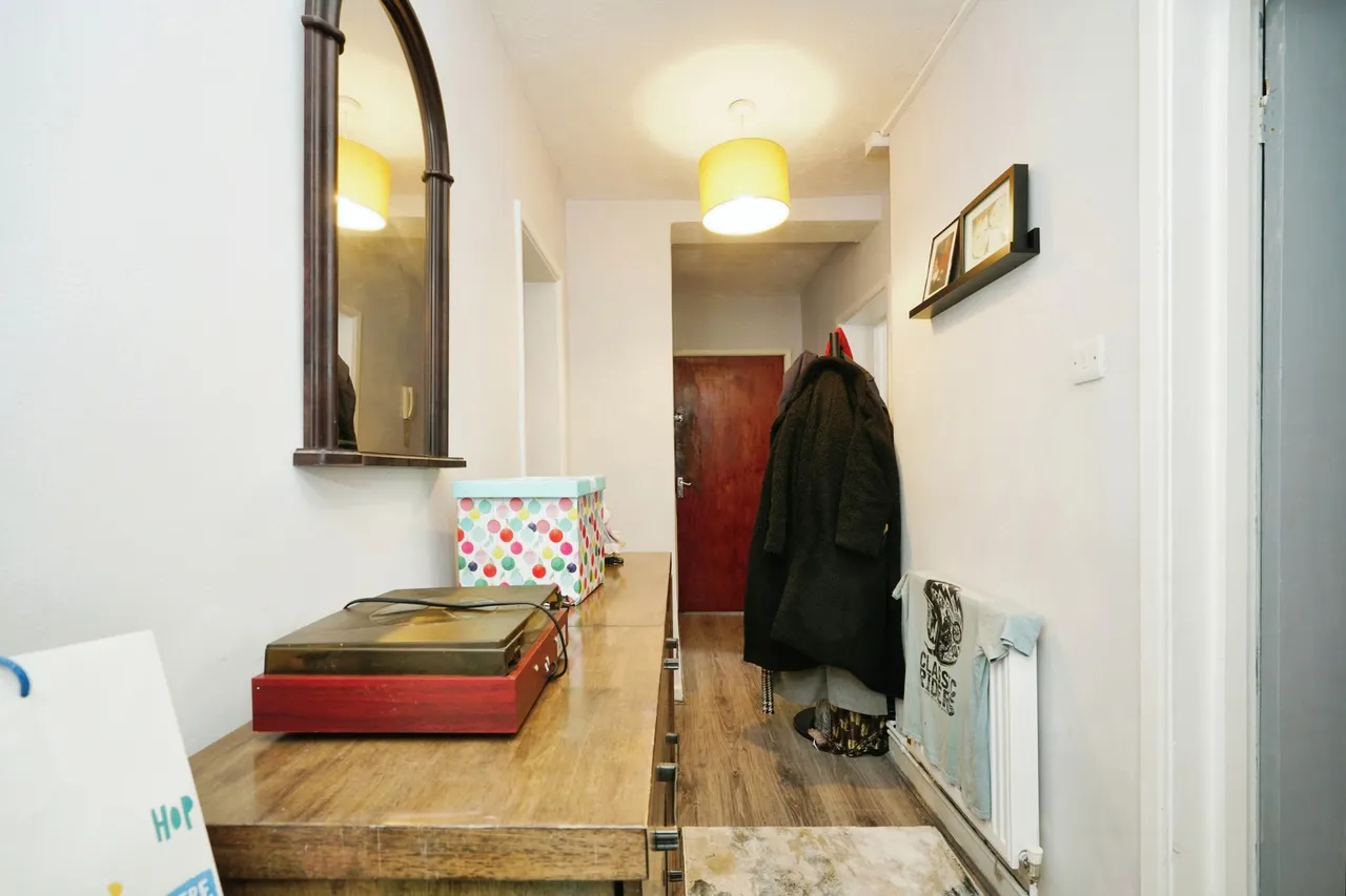 Masefield Drive, Bolton, photo 7