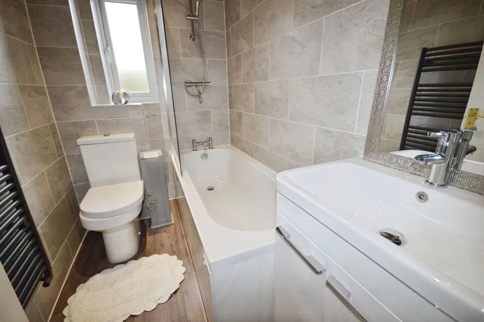 Vicarage Gardens, Swadlincote, Derbyshire, DE11, photo 9