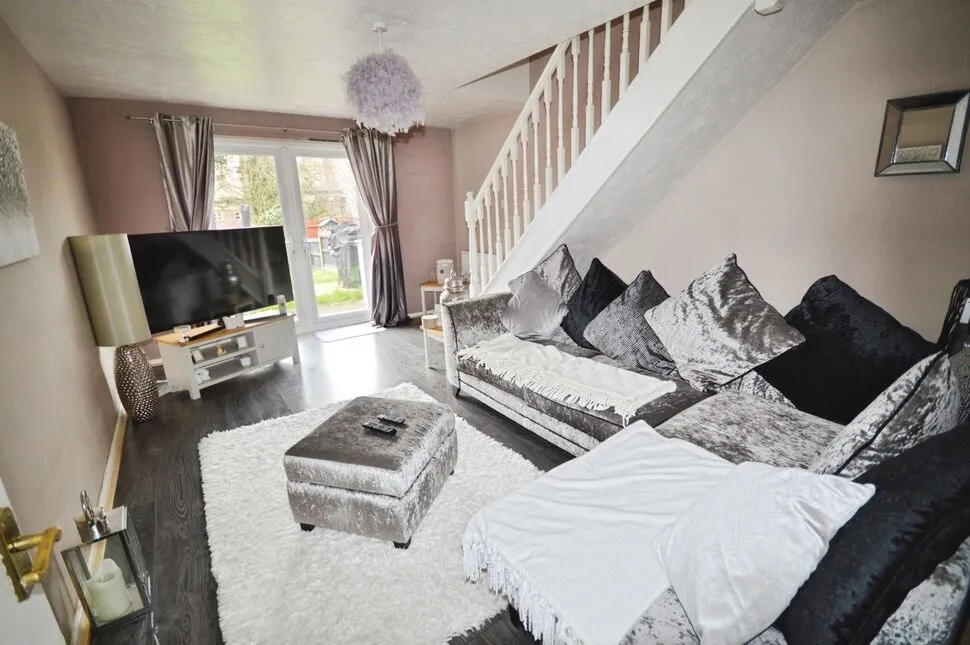 Vicarage Gardens, Swadlincote, Derbyshire, DE11, photo 3