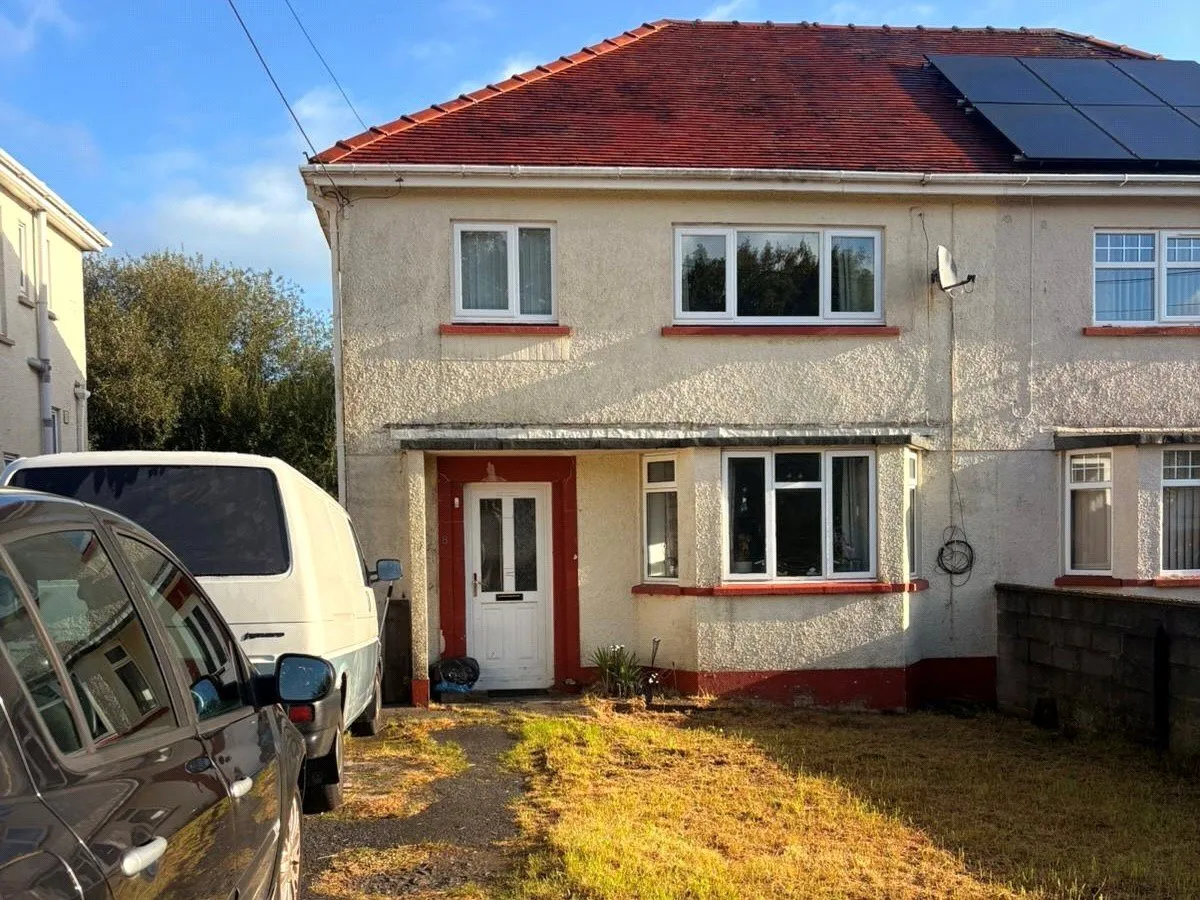 Lon Y Gruglas, Penybanc, SA18, photo 11