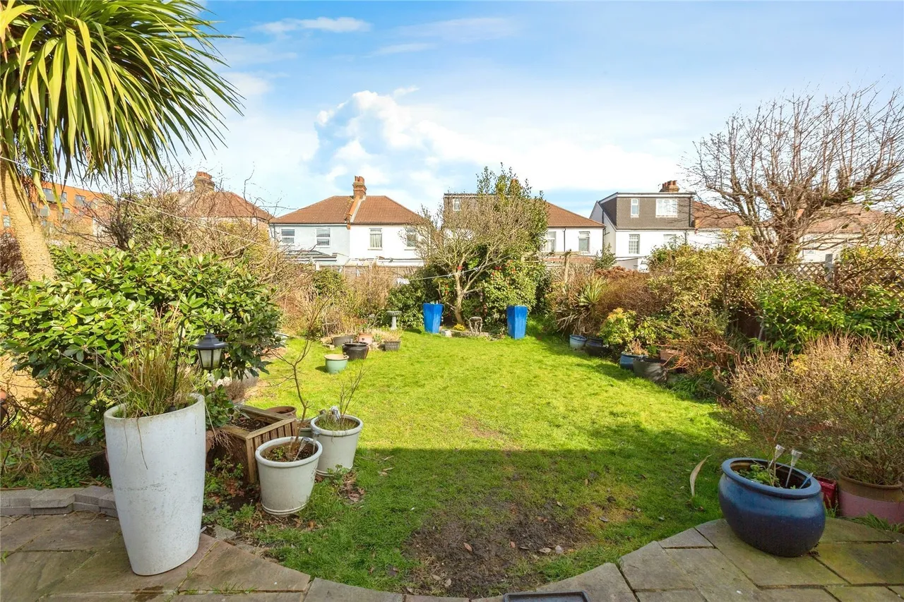 Loudoun Avenue, Ilford, IG6, photo 19