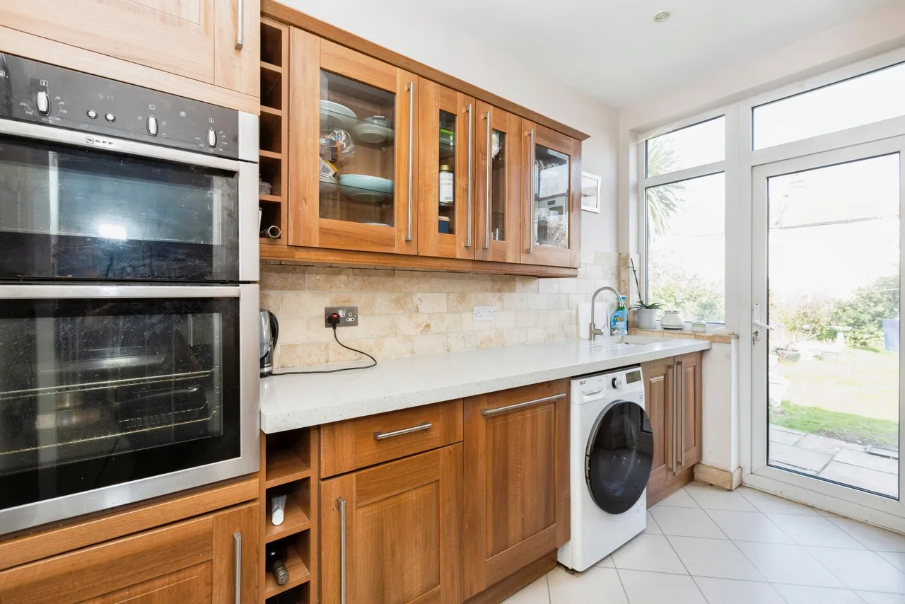 Loudoun Avenue, Ilford, IG6, photo 9