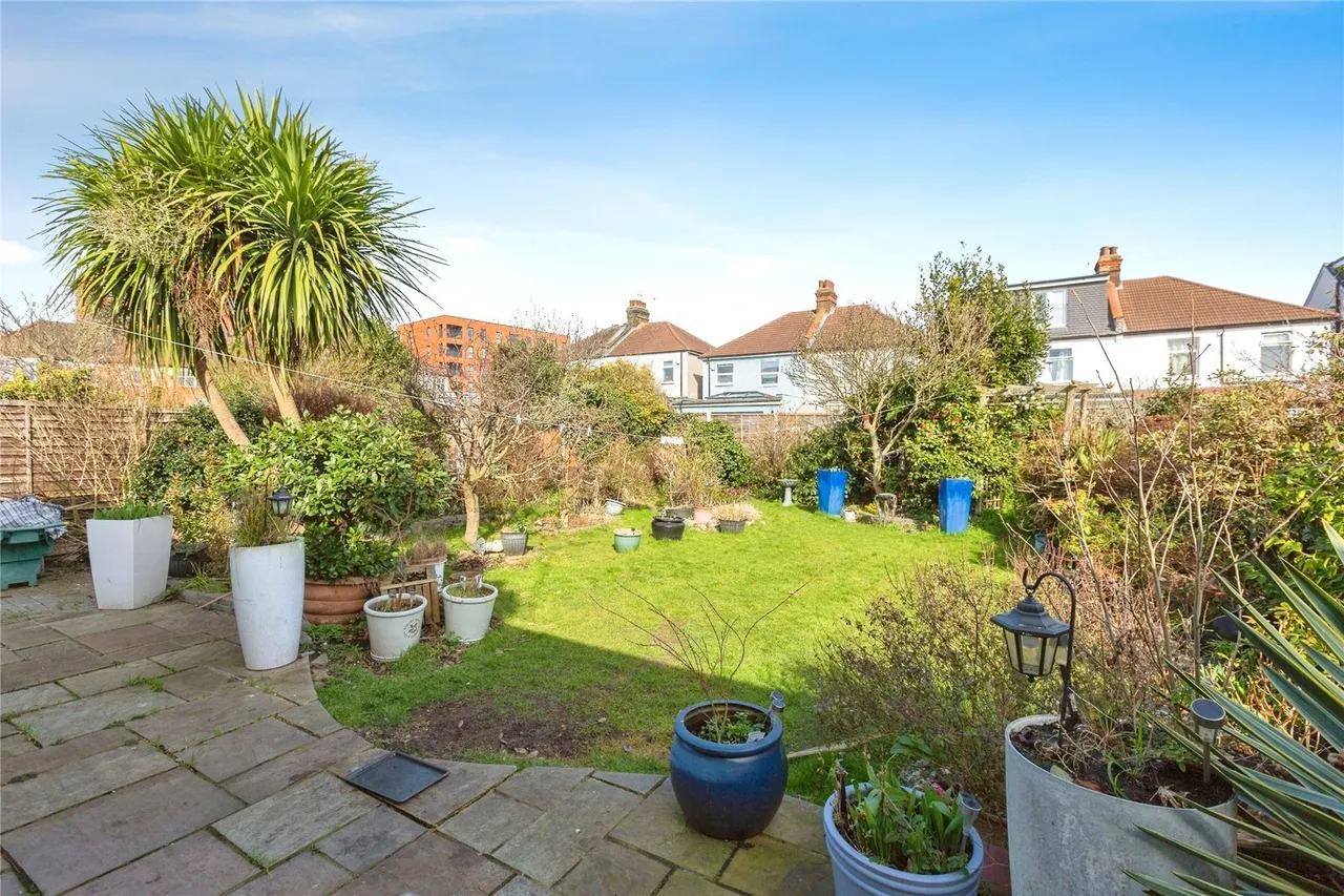 Loudoun Avenue, Ilford, IG6, photo 17