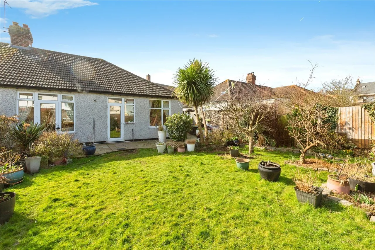 Loudoun Avenue, Ilford, IG6, photo 18