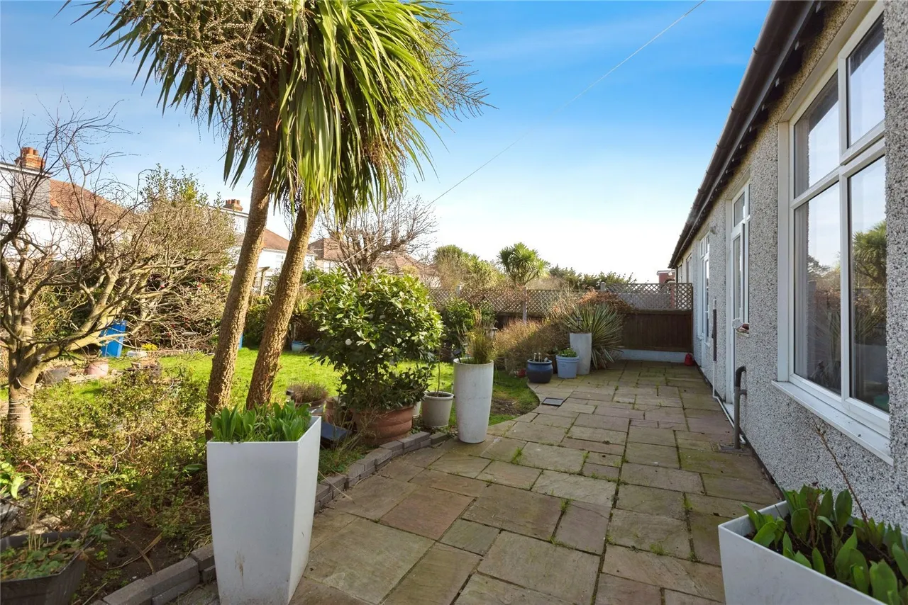 Loudoun Avenue, Ilford, IG6, photo 16