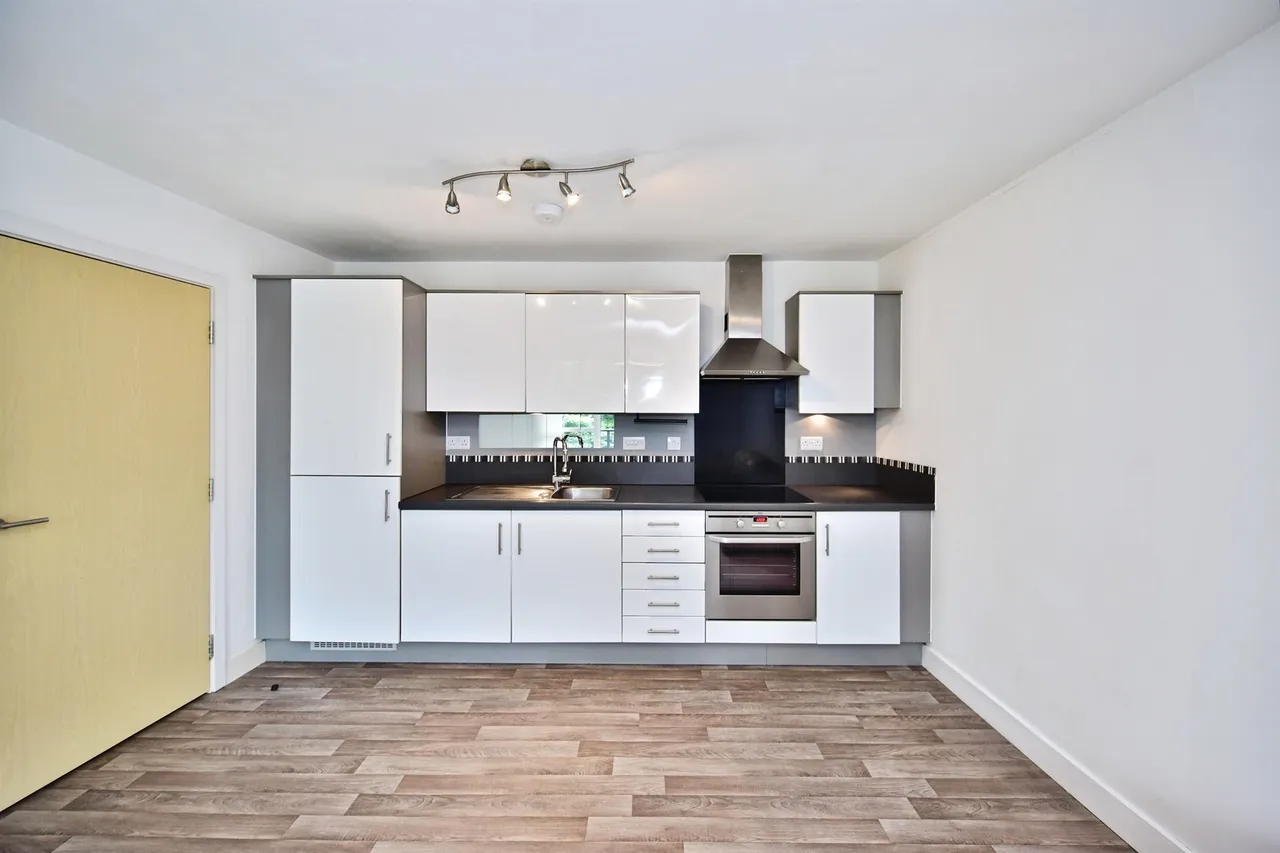 Sandling Lane, Maidstone, ME14, photo 3