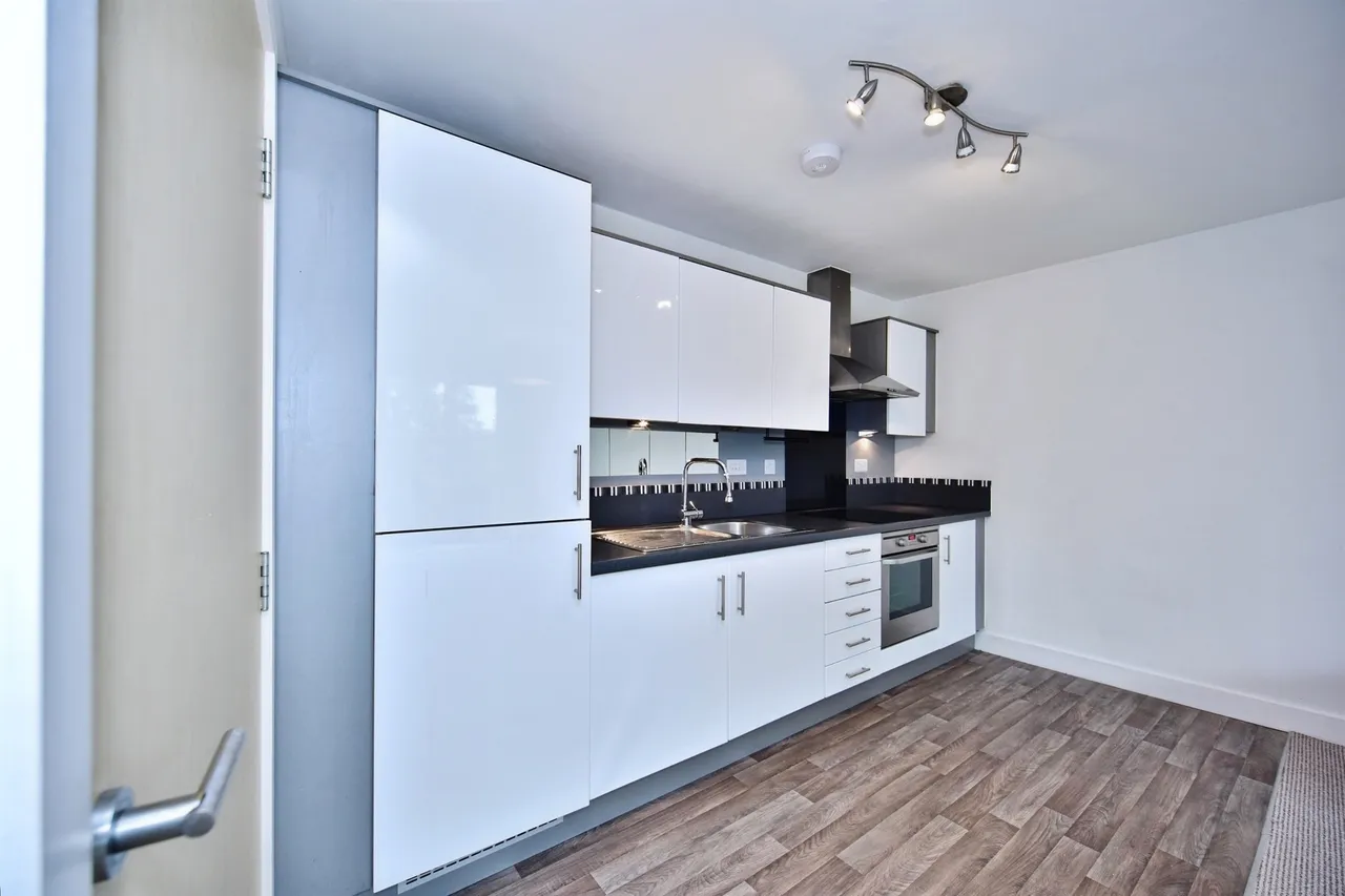 Sandling Lane, Maidstone, ME14, photo 4