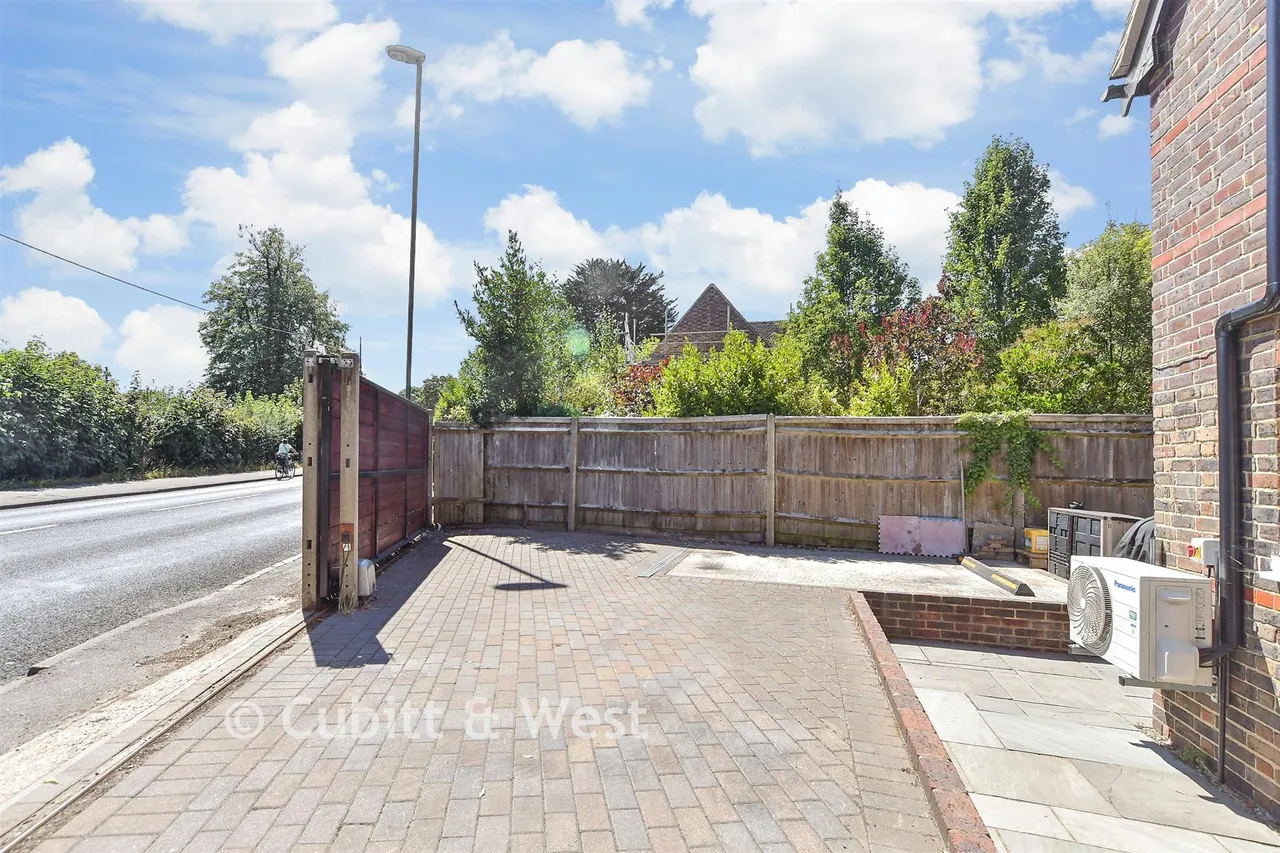 West Common, Lindfield, RH16, photo 21