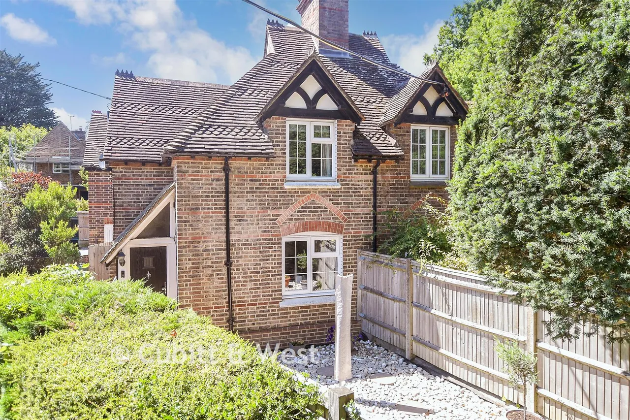 4 bed house for sale, West Common, Lindfield, RH16