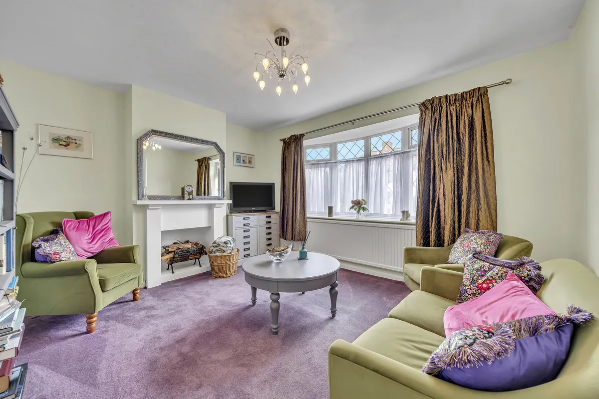 Redriff Road, Romford, RM7 8HD, photo 2