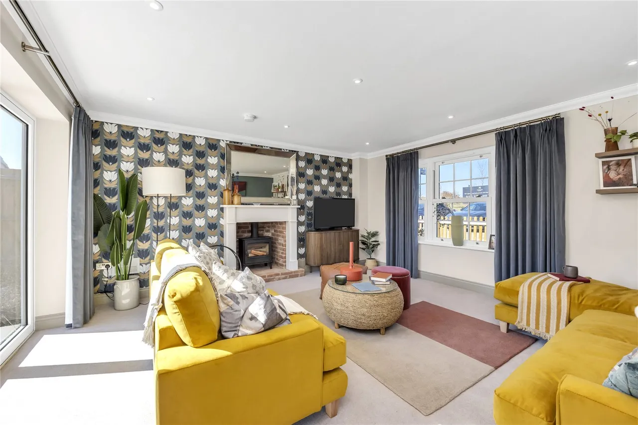 Beccles Road, Loddon, NR14, photo 3
