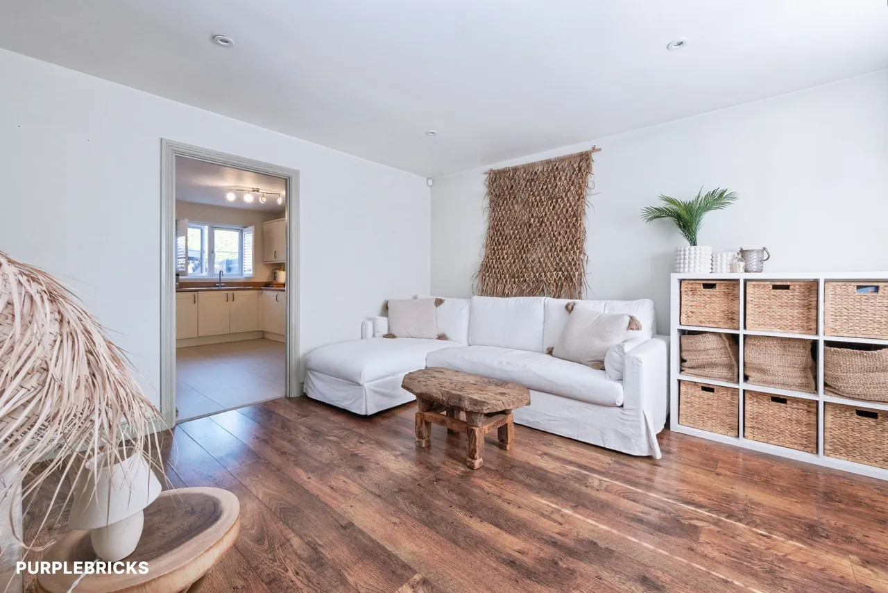 Hayes Road, Deanshanger, MK19, photo 5