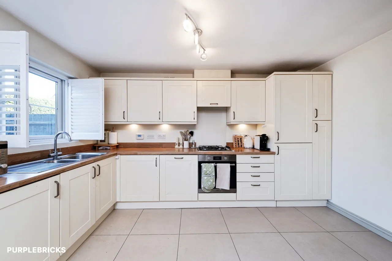 Hayes Road, Deanshanger, MK19, photo 8