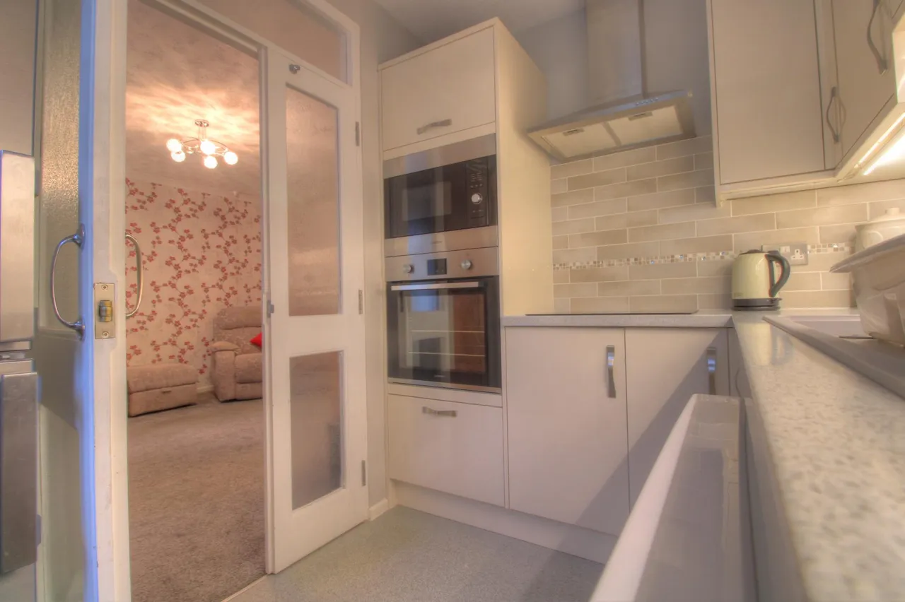 Ferndale Court, Thatcham, RG19, photo 4