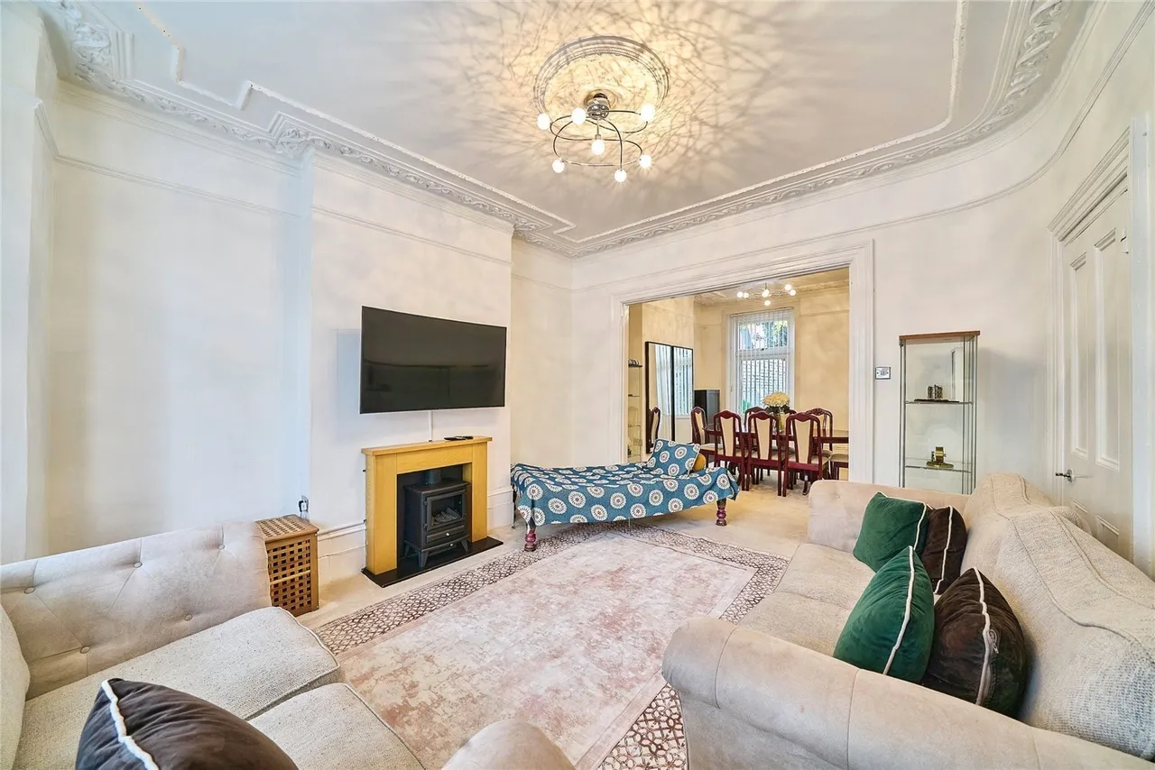 Upton Lane, London, E7, photo 3