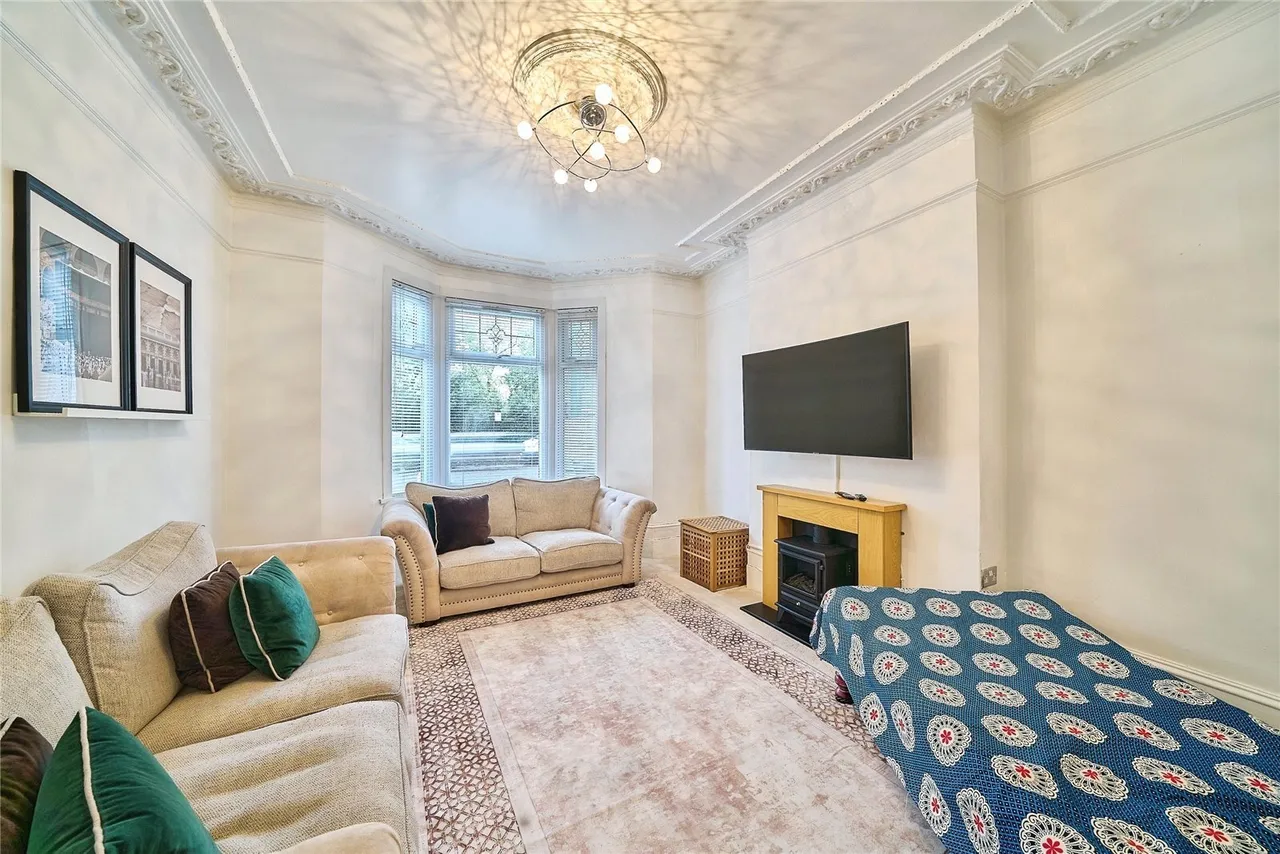 Upton Lane, London, E7, photo 4