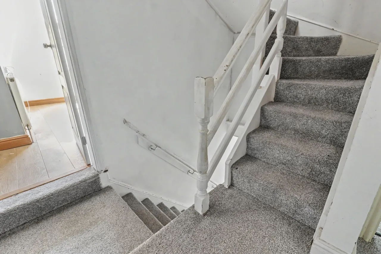 Ashdown Road, Wakefield, WF1, photo 11