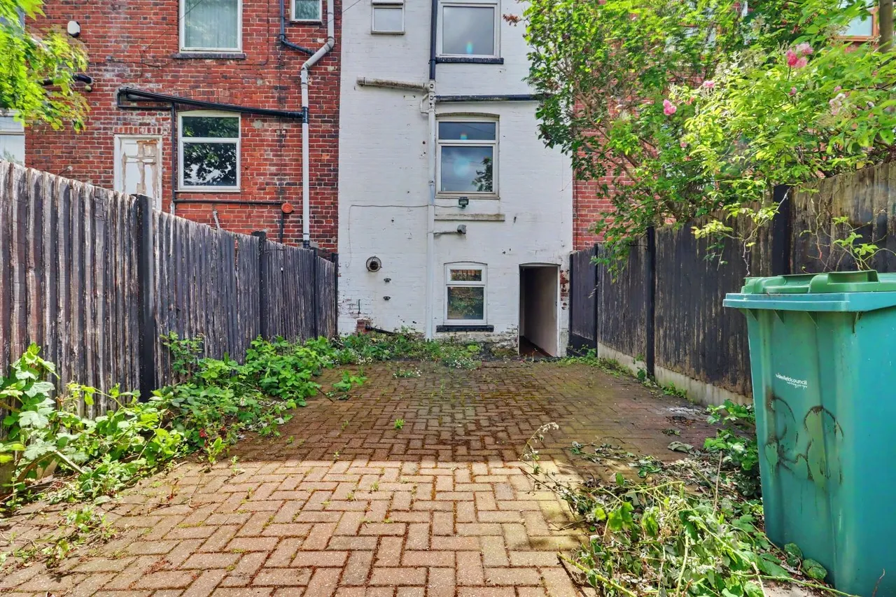 Ashdown Road, Wakefield, WF1, photo 20