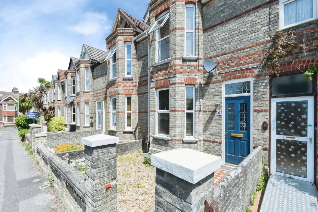 2 bed house for sale, Charles Road, Poole, BH15