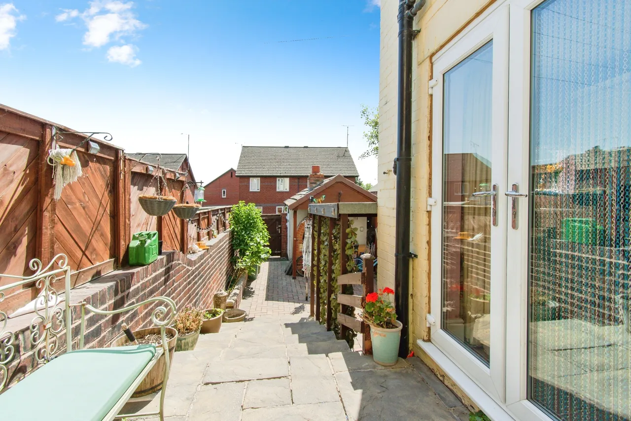 Castleford Road, Normanton, WF6, photo 16