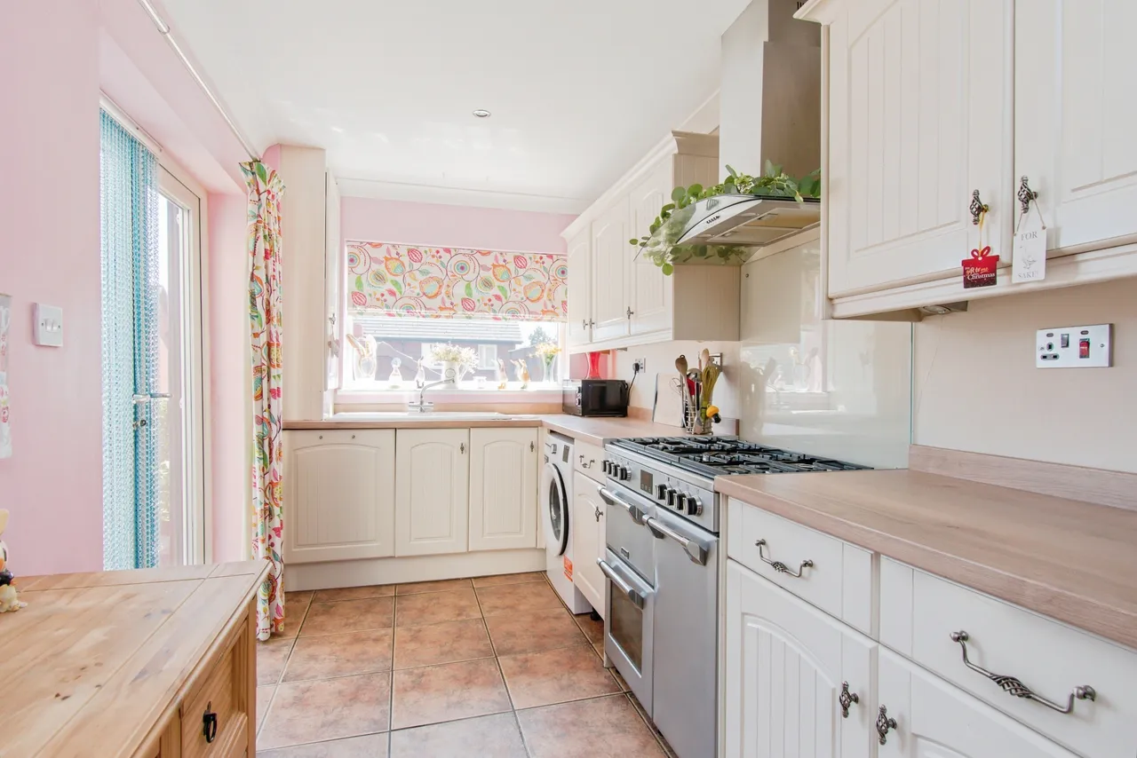 Castleford Road, Normanton, WF6, photo 2
