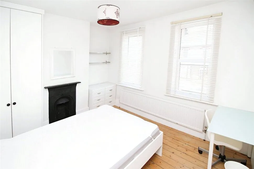 Milton Road, Egham, TW20, photo 5
