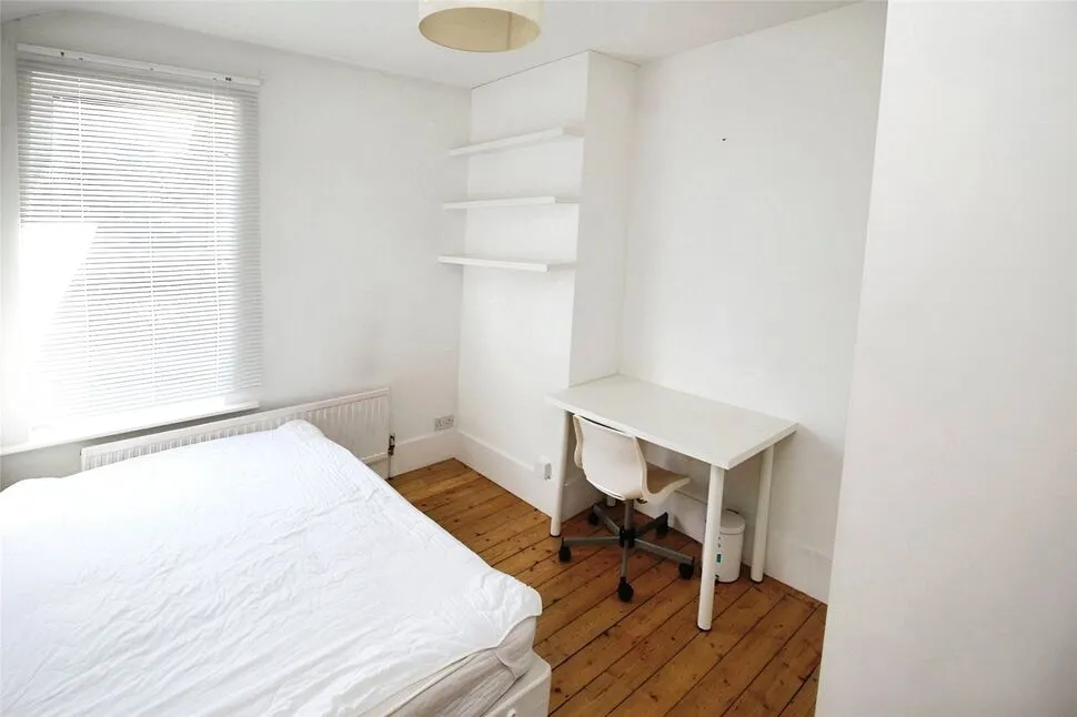 Milton Road, Egham, TW20, photo 7