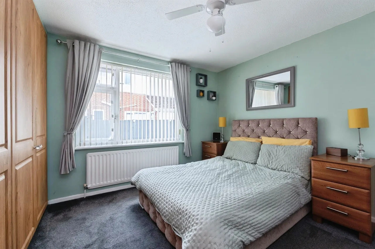 Dunedin Drive, Ferndown, photo 8