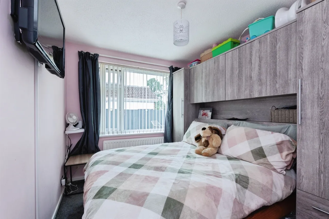 Dunedin Drive, Ferndown, photo 9