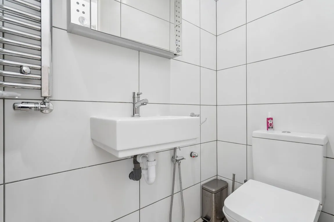Brookdene Drive, Northwood, HA6, photo 12