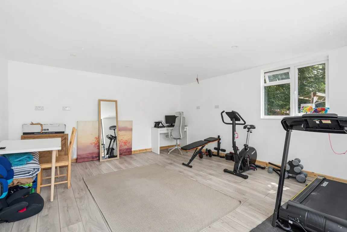Brookdene Drive, Northwood, HA6, photo 10