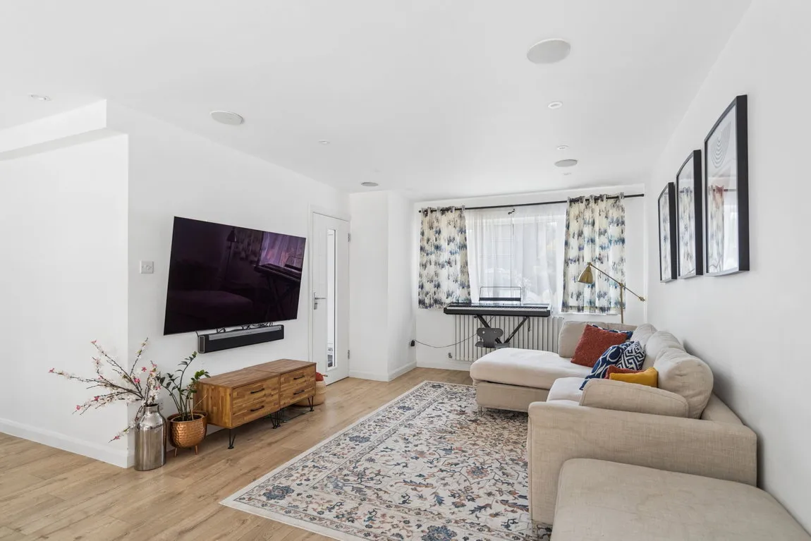 Brookdene Drive, Northwood, HA6, photo 6