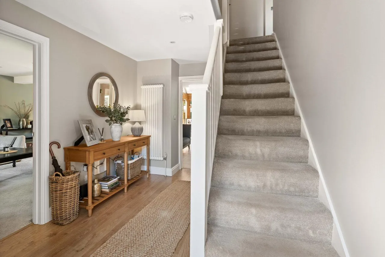 Stunning Chain Free Cottage in popular villlage, photo 28